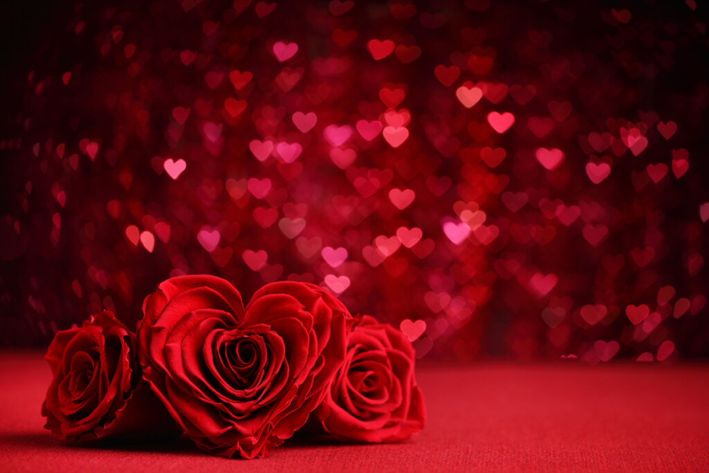 Rosas-vermelhas podem ser usadas em simpatia para pedir por amor (Imagem: Sofiaworld | Shutterstock)