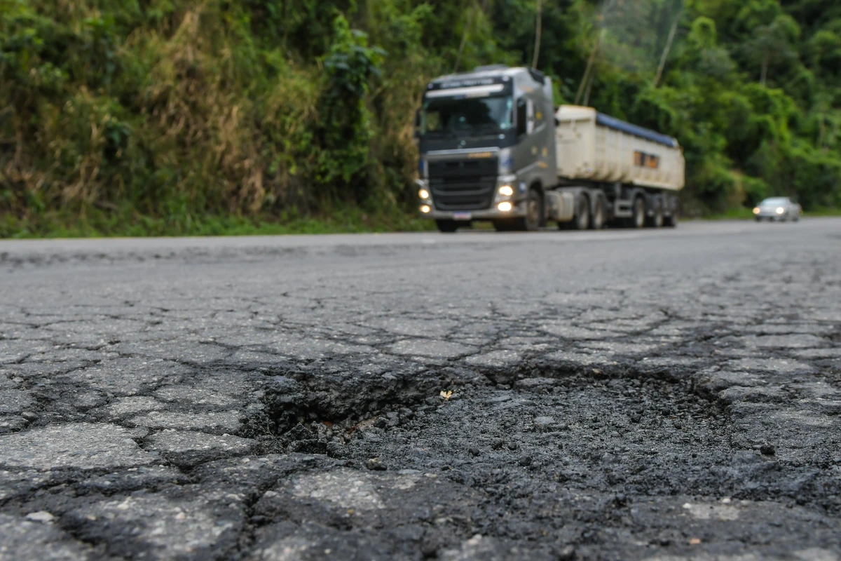Rodovia BR 262 em Viana
