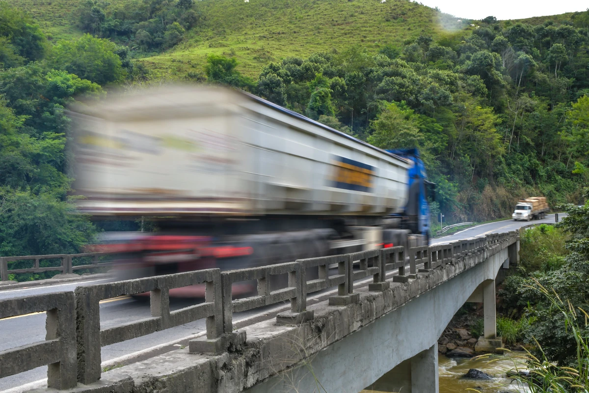 Rodovia BR 262 em Viana
