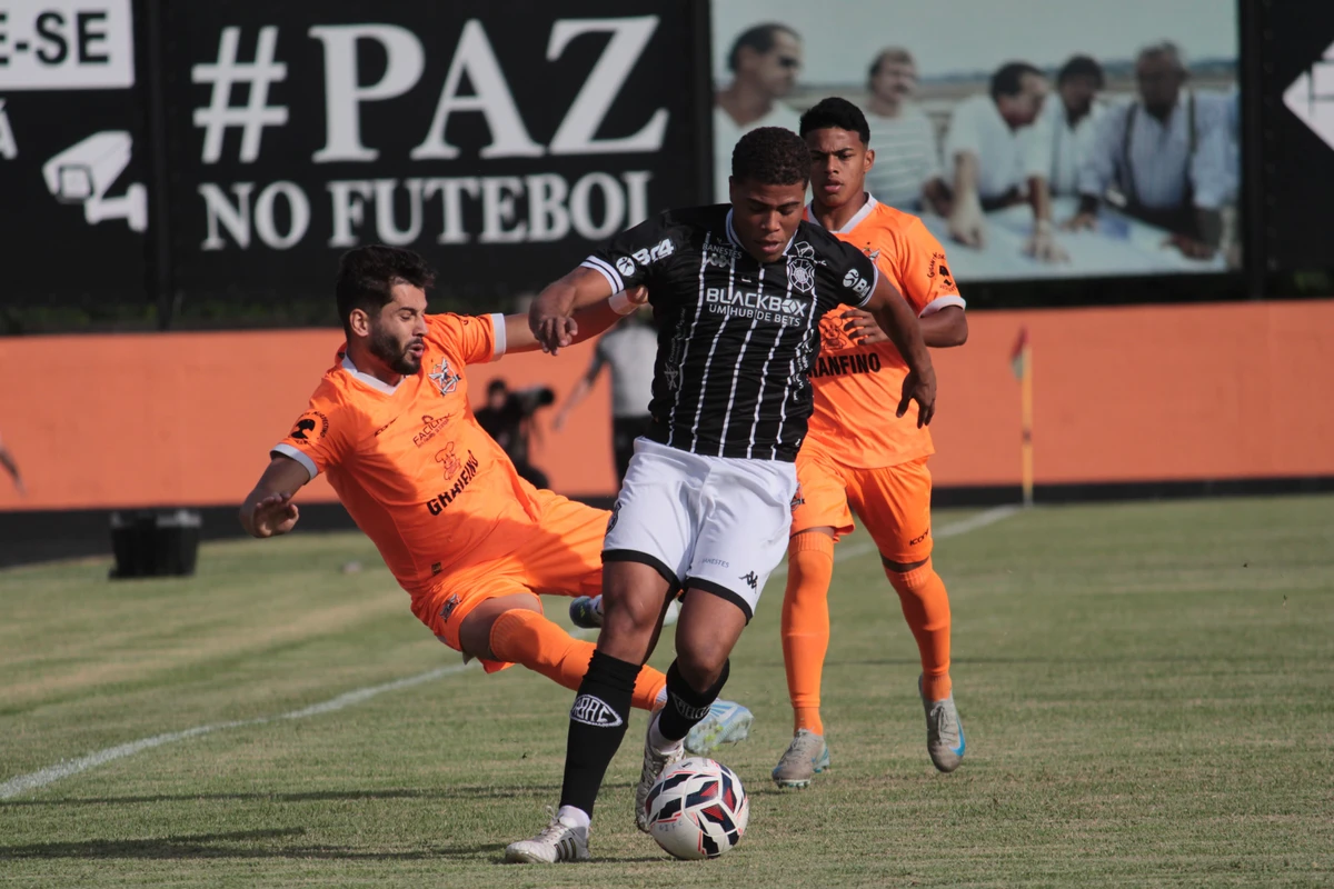 Nova Iguaçu x Rio Branco-ES, pela Série D do Brasileirão