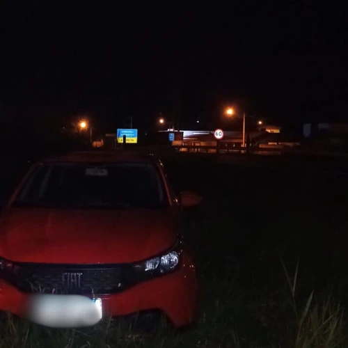 Imagem - Assaltantes roubam carro de motorista de app e são presos após perseguição na BR 101