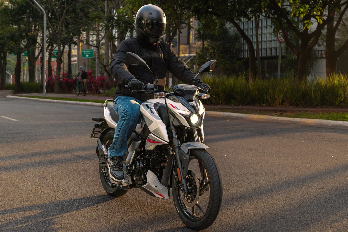 Bajaj Pulsar N15