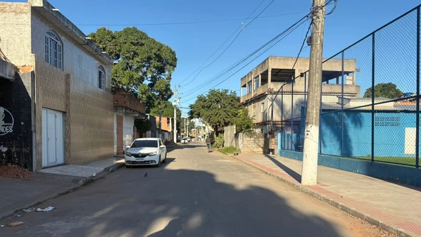 Na madrugada desta terça (17), dois jovens foram mortos a tiros em Normília da Cunha; horas depois, outro homem foi morto e uma mulher acabou baleada em Ulisses Guimarães