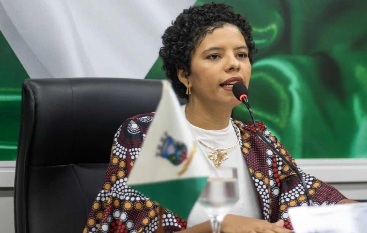 Açucena, que obteve 2.644 votos, é a única mulher entre os 19 vereadores de Cariacica