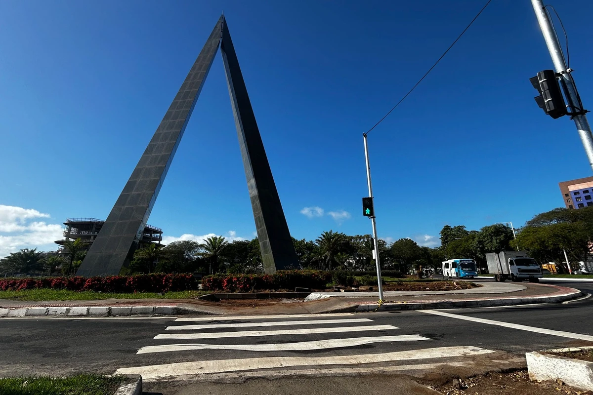Construção de ciclovia entre a Praça da Ciência e o Shopping Vitória por Fernando Madeira
