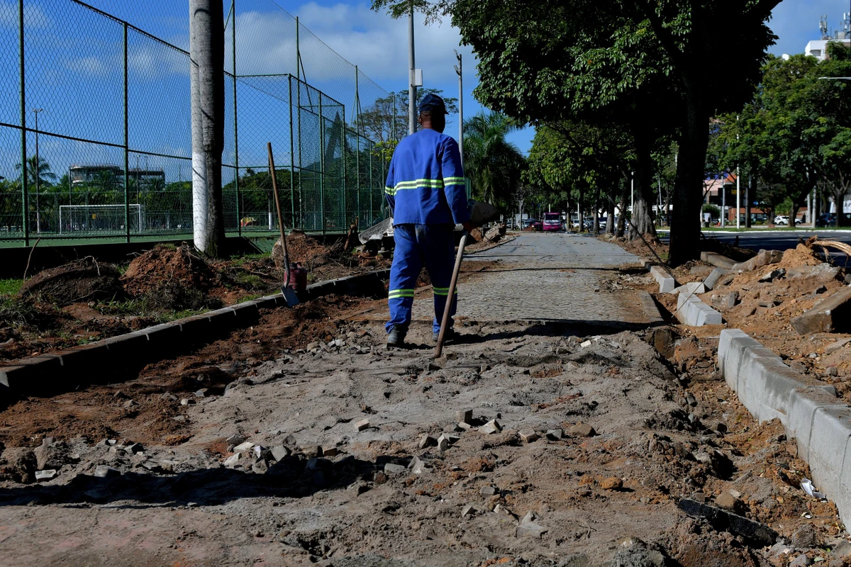 Construção de ciclovia entre a Praça da Ciência e o Shopping Vitória por Fernando Madeira