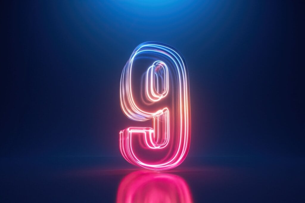 O número 9 simboliza o início e o final de ciclos (Imagem: wacomka | Shutterstock)
