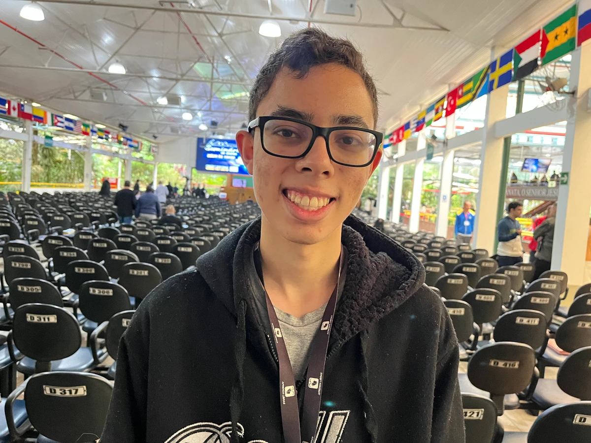 O estudante Esdras Celso de Abreu é de Sabará, em Minas Gerais.