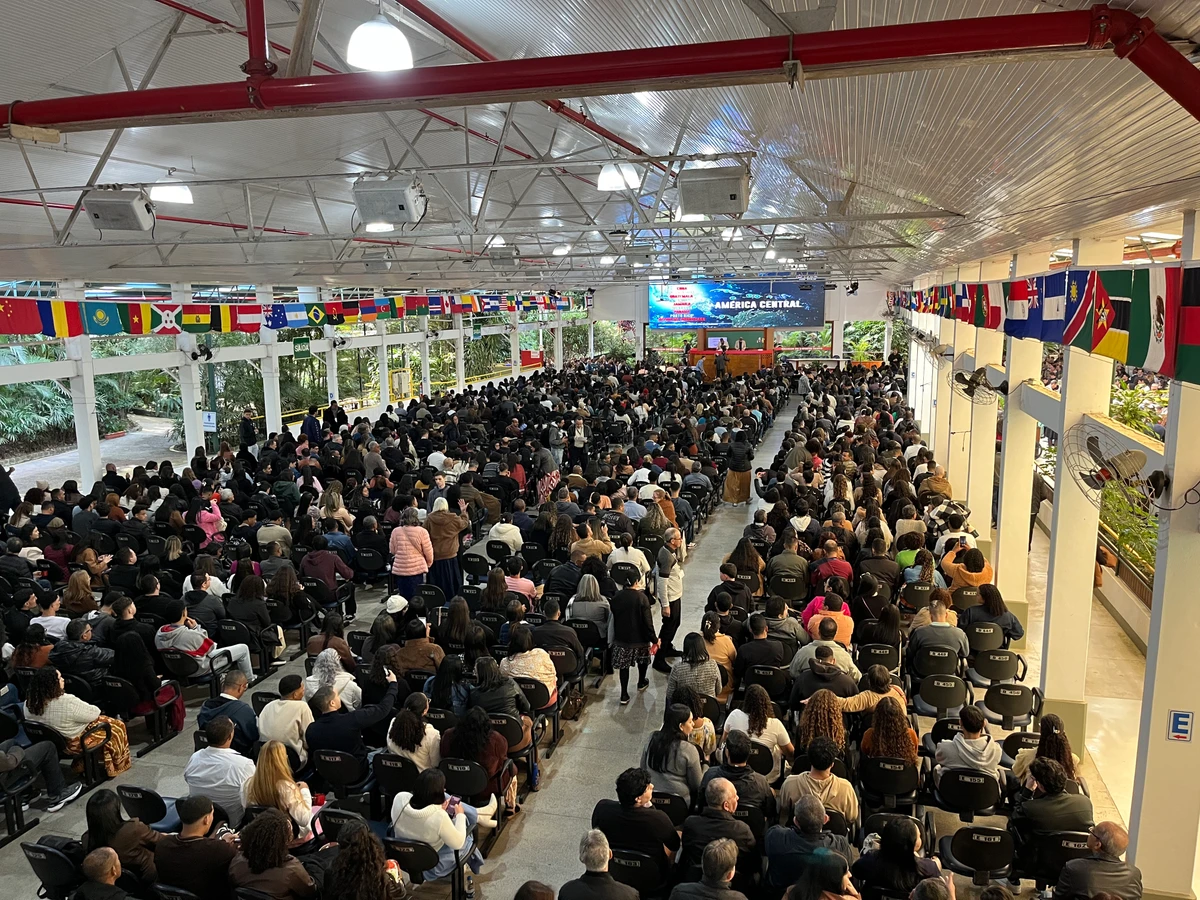 Realizado anualmente, o seminário reúne jovens ligados à igreja vindos de todo Brasil para promover a comunhão