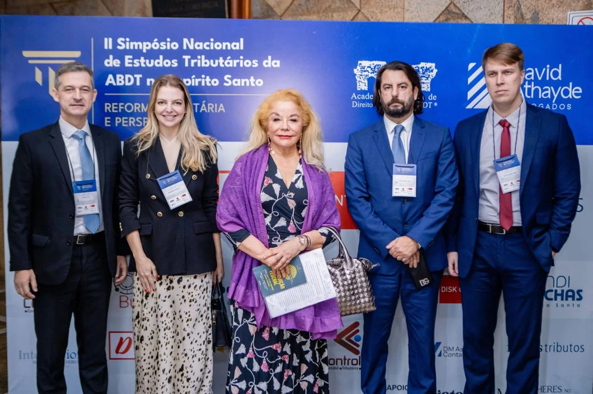 Rogério David, Francine Frachinello, Misabel Derzi, Victor Macedo e Daniel Soares