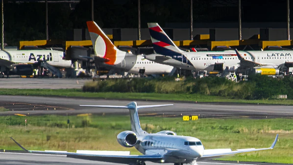 Na tarde desta quarta (18), pousou na capital capixaba um Gulfstream G700, um dos modelos mais cobiçados da aviação executiva; jato é o primeiro do Brasil