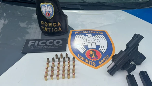 Suspeito também portava arma e já possui antecendentes criminais, inclusive por homicídio, além de ter ligação com milícia do Rio de Janeiro