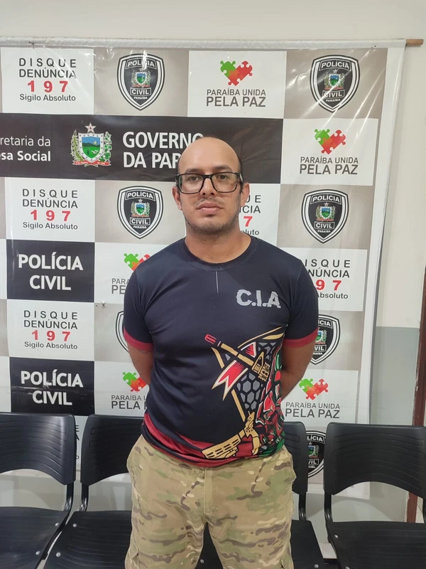 Arthur Neves de Barros é suspeito de atirar e matar o empresário Wallace Lovato. Ele foi preso na Paraíba. por Polícia Civil da Paraíba