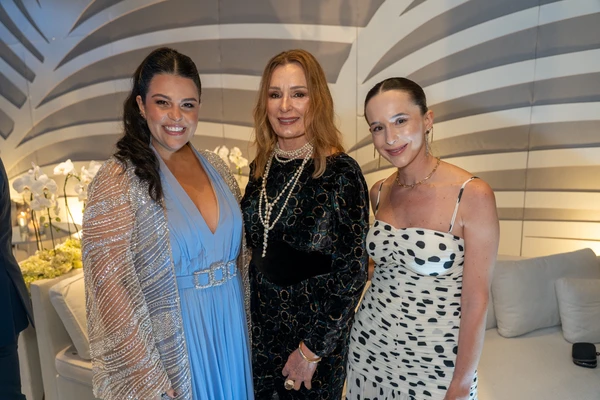 Camila Sarmento, Sandra e Monica Demoner