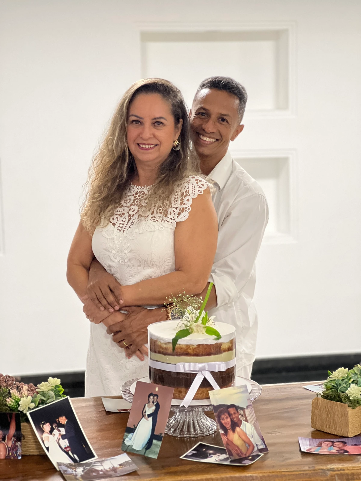Andrezinho Castro e Eliz comemoram 25 anos de união, com uma missa na Igreja do Rosário e depois uma pequena comemoração em família