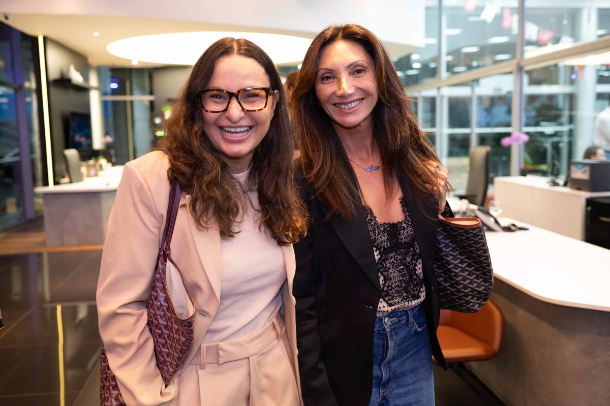 Jackie Campos e Kris Junqueira