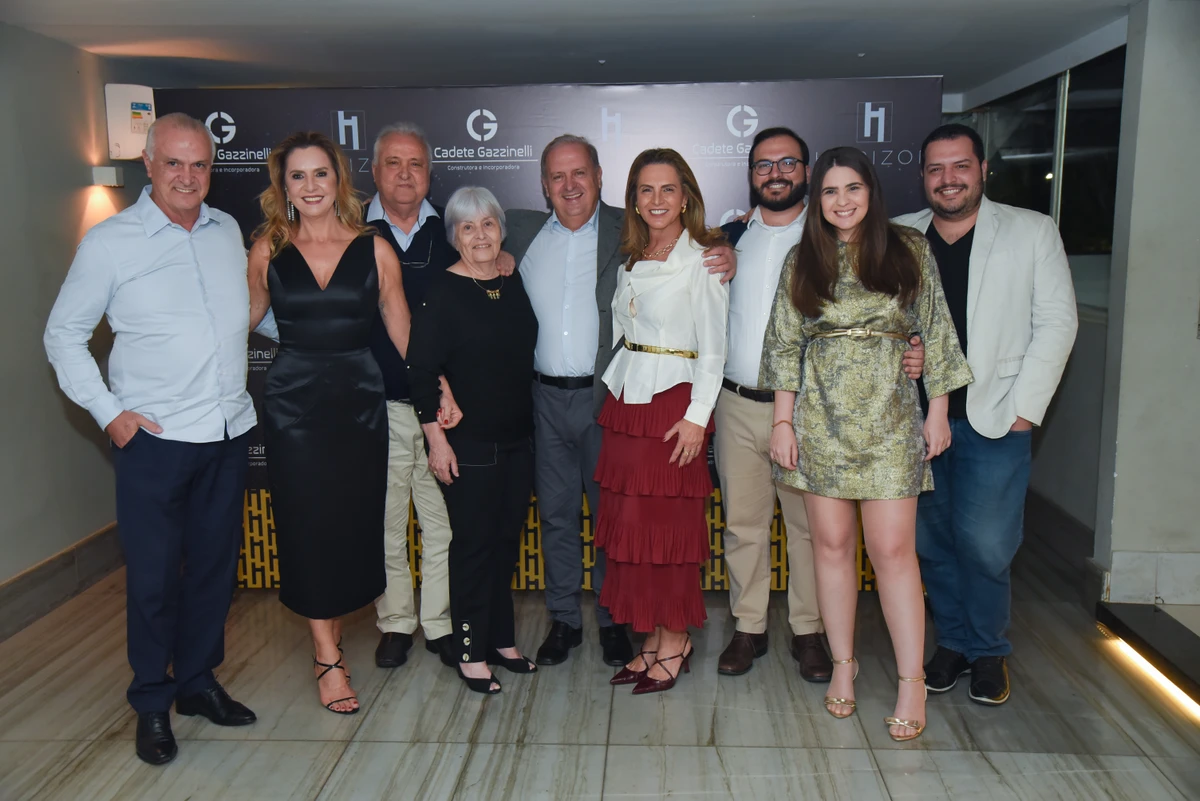 Jayme Francisco, Évany, Roberto, Maria Thereza, Guilherme, Denise, Vinicius, Hannah e Eduardo Gazzinelli