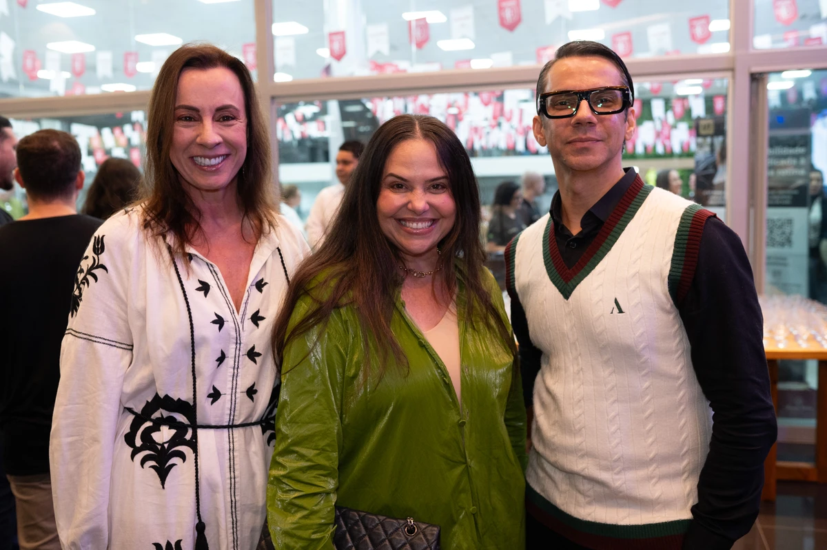 Luciana Almeida, Tatiana Coutinho e Leo Davel