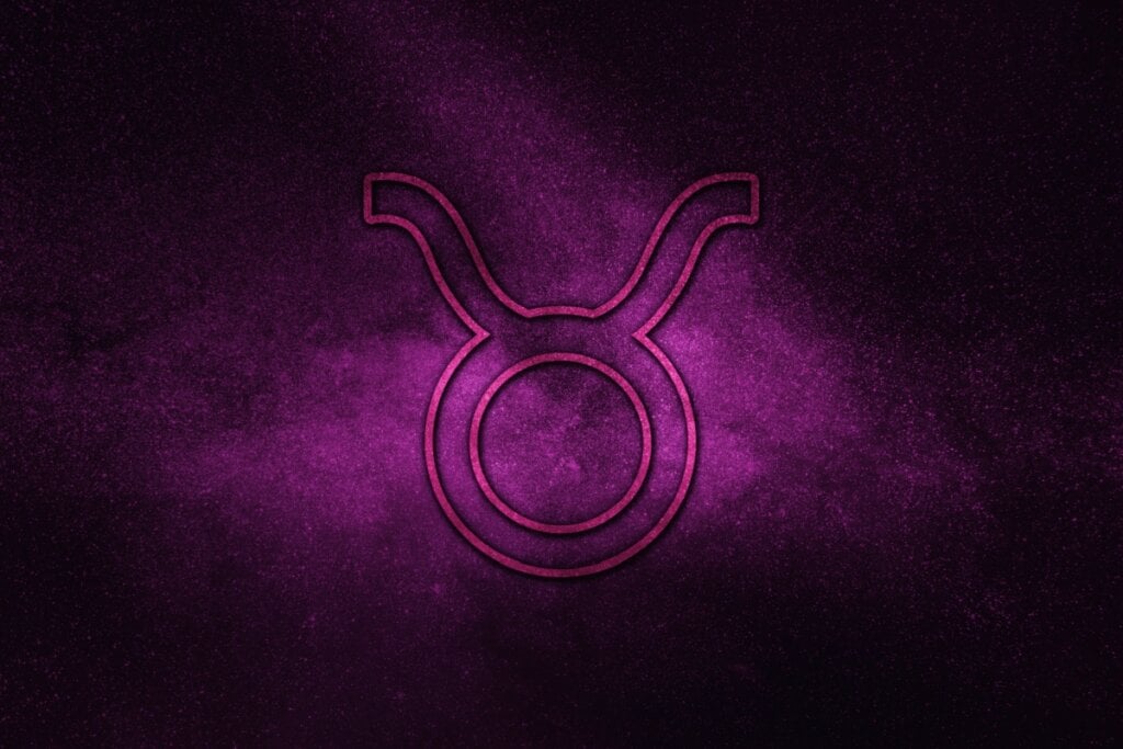 O dia será favorável para os taurinos realizarem mudanças na aparência ou na rotina (Imagem: Allexxandar | Shutterstock)