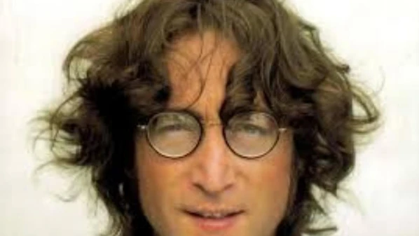 John Lennon não esqueceu do pai. Musicou-o também. Não com a mesma ênfase ou amor explícito. Pelo menos não gritou, acho