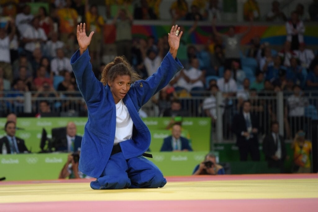 Rafaela Silva superou ataques de racismo e conquistou sua medalha de ouro nos Jogos do Rio de Janeiro em 2016 (Imagem: Celso Pupo | Shutterstock) 