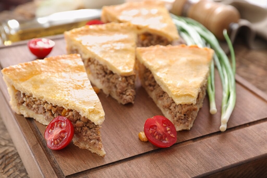 Torta de carne moída (Imagem: Africa Studio   | Shutterstock)