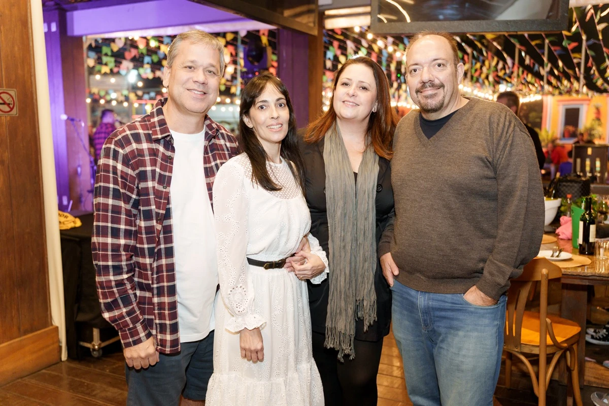 Fabiano Pereira, Karina Machado, Flávia Dias e Marco Souza 