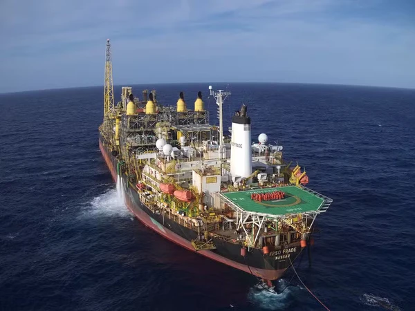 Plataforma da petroleira Prio, no campo de Frade, na bacia de Campos, no Rio de Janeiro