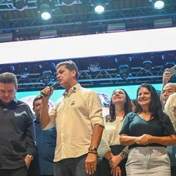 A coluna apurou que, nos bastidores, o vice não é mais tratado pelo governador Renato Casagrande como "plano A" e sim como "o" candidato a ser lançado em 2026