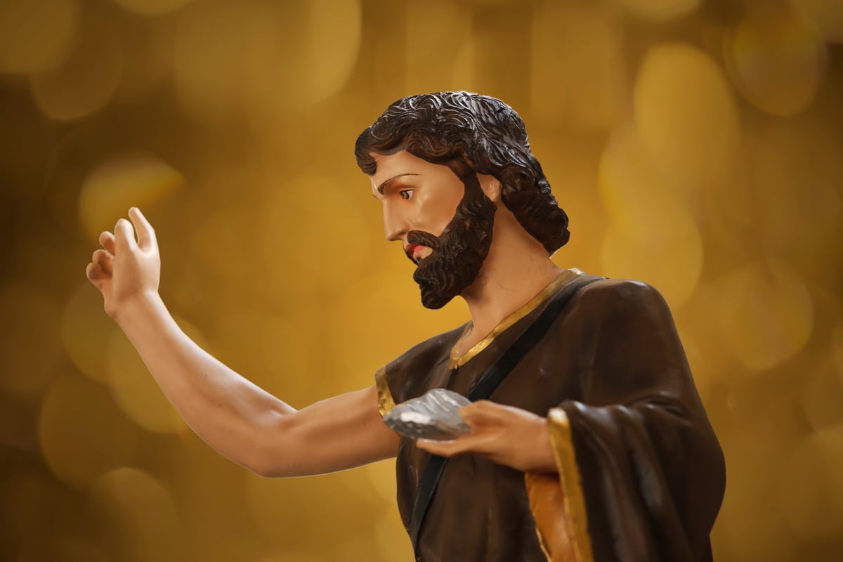 Além das festividades, o Dia de São João é dedicado a orações e simpatias (Imagem: Sidney de Almeida | Shutterstock)