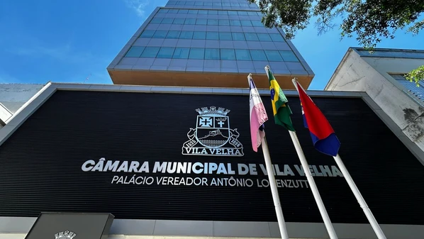 Em meio a bate-boca e protestos, foi aprovado projeto que reserva 30% das vagas de concursos e processos seletivos do município para pessoas negras, indígenas e quilombolas