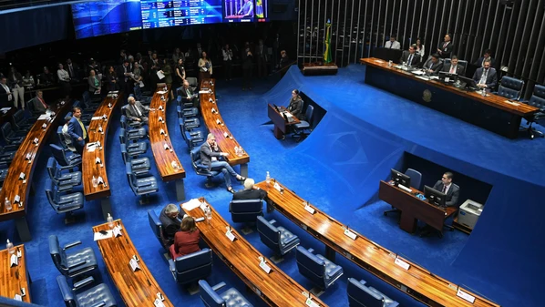 Há ao menos oito pré-candidatos a senador que se apresentam como de direita ou conservadores no ES. Alguns brigam entre si