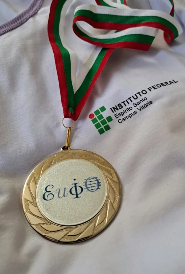 A medalha de prata conquistada pelo estudante na Bulgária