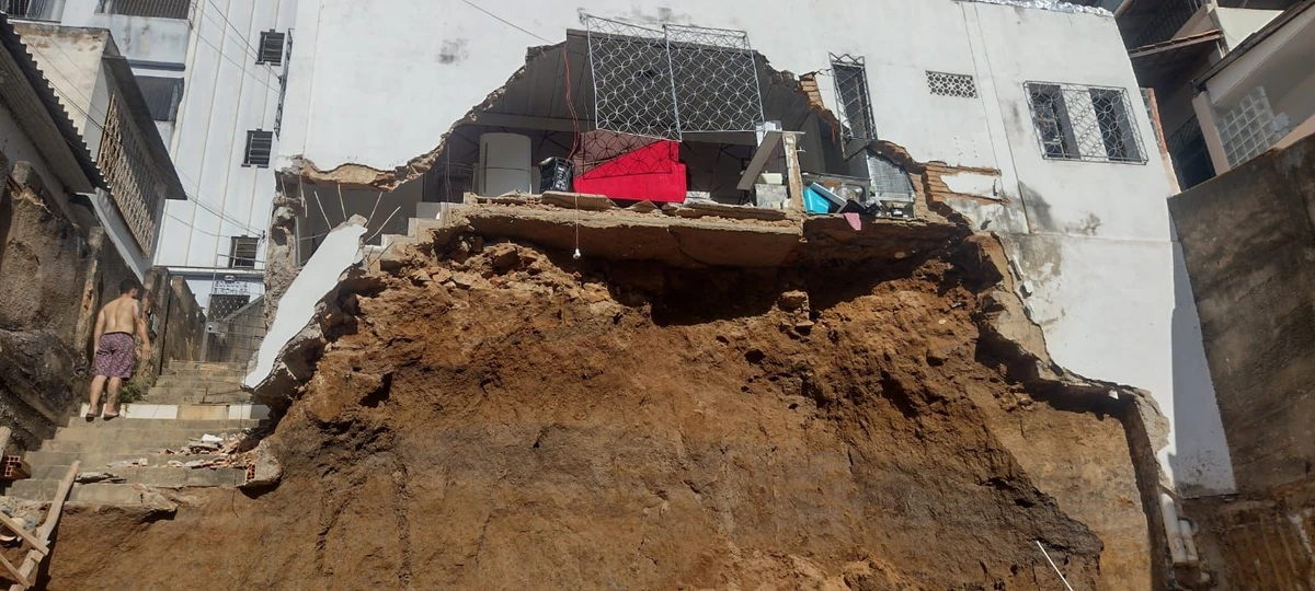 Estrutura de casa desabou em Colatina