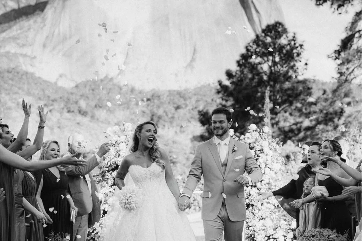 Felipe Becari e Thais Guisso se casam em Pedra Azul