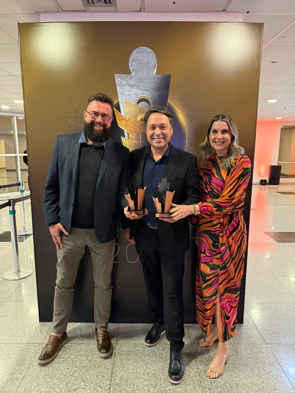 Fabiano Martim, Raphael Brotto e Letícia Dalvi