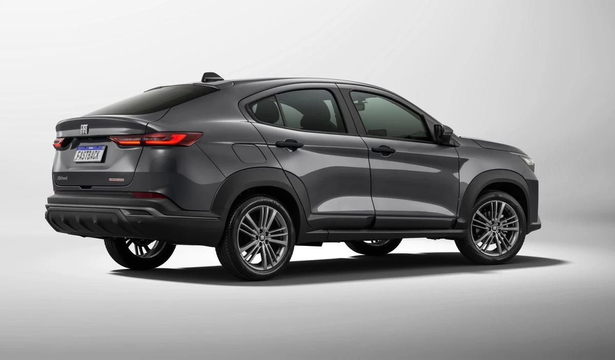 Fiat Fastback T200 por Fiat/Divulgação