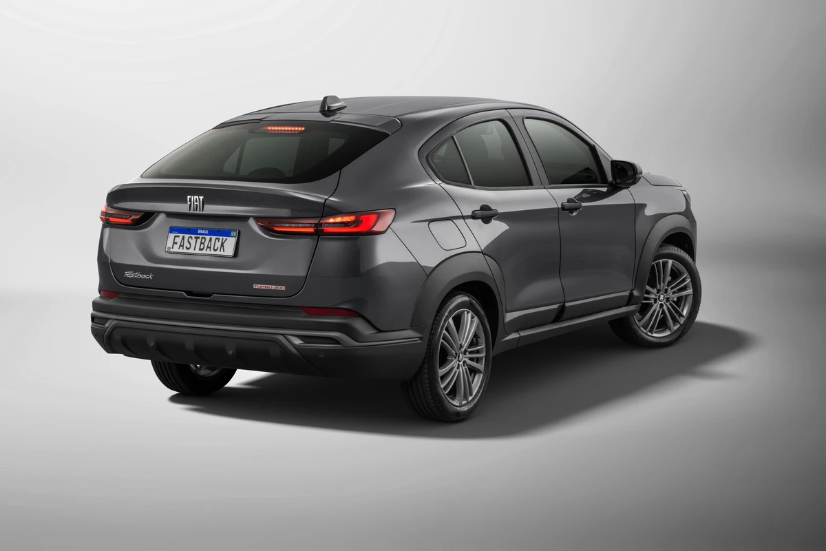 Fiat Fastback T200 por Fiat/Divulgação