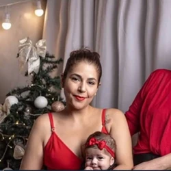 Os quatro cães da família também foram encontrados mortos no imóvel, em avançado estado de decomposição.