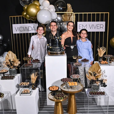 Imagem - Tatiane Emerich celebra 45 anos com festa em Vitória; veja fotos