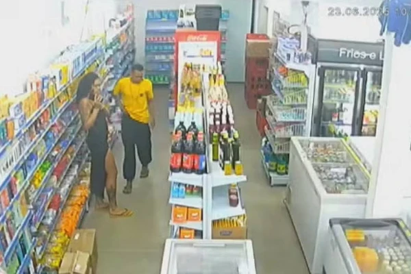 Câmera de segurança mostra momento que Matheus e Anna Luiza conversam antes do jovem ser morto