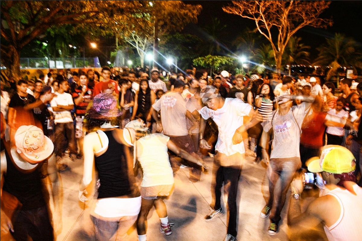 Dança urbana e hip hop promovidos pela União de Dançarines do Espírito Santo (UDES)