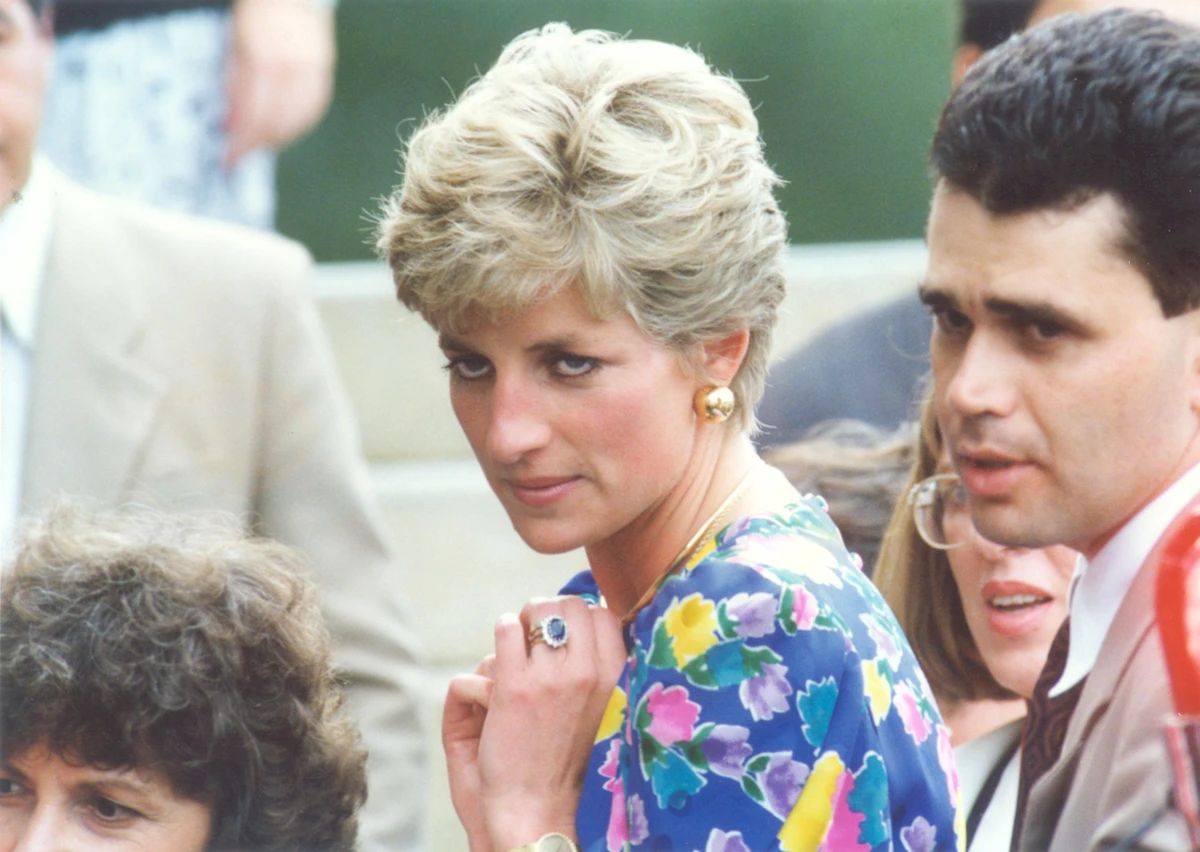Princesa Diana, com o vestido da marca britânica Belville Sassoon, usado em visita ao Brasil 