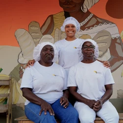 Grupo feminino comanda negócio na comunidade de São Pedro, em Ibiraçu, no Norte capixaba, fornecendo produtos para escolas da região