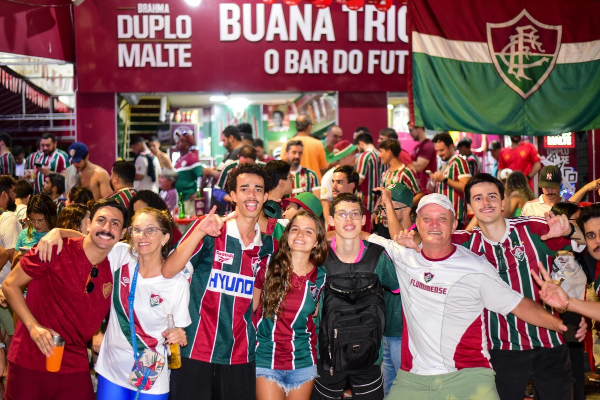Torcedores do Fluminense comemoram a classificação para as quartas de final do Mundial de Clubes da Fifa