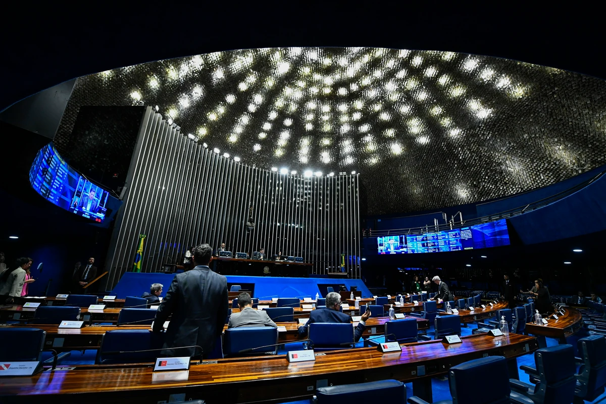 Plenário do Senado Federal durante sessão deliberativa ordinária