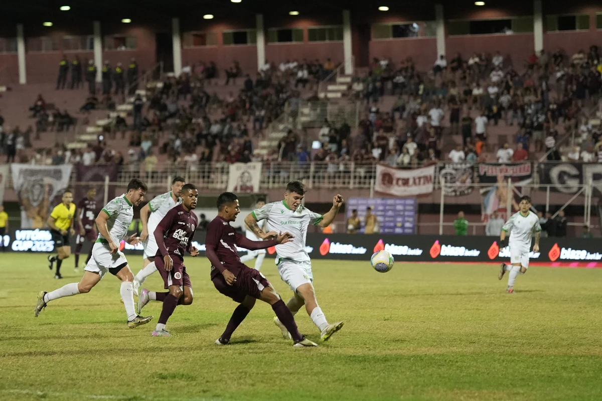 Desportiva 0 x 1 Banfield pela Copa Vitória Cup no estádio Engenheiro Araripe por Vitor Jubini