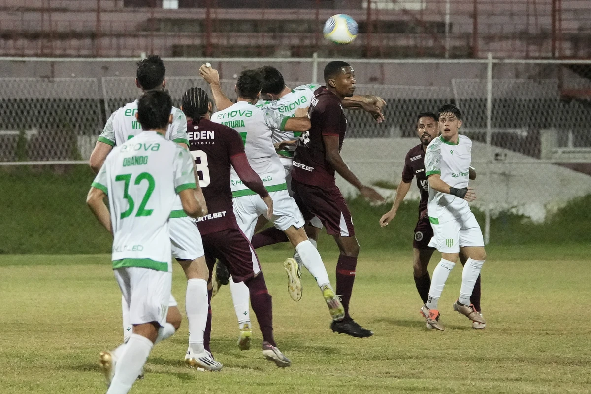 Desportiva 0 x 1 Banfield pela Copa Vitória Cup no estádio Engenheiro Araripe por Vitor Jubini