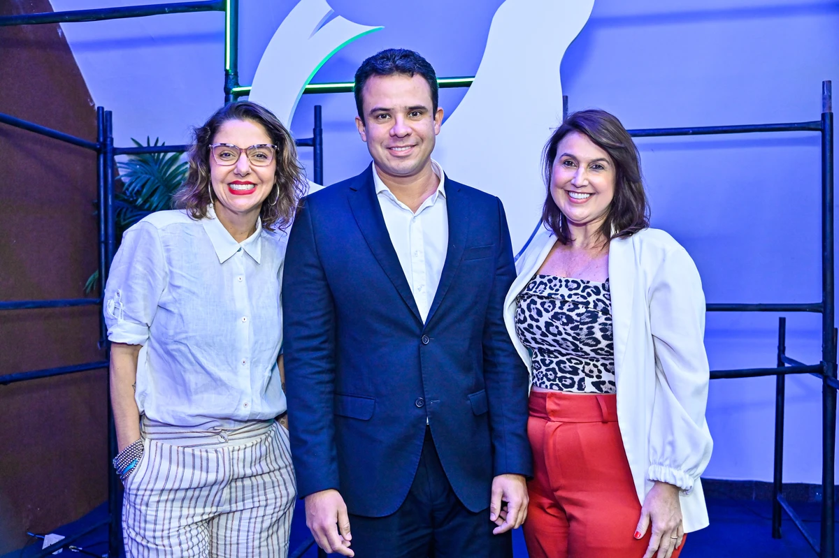 Mariana Perini, Leonardo Nunes e Renata Rasseli