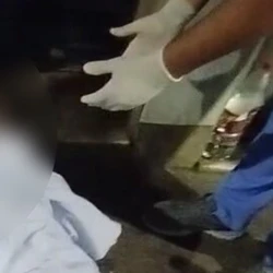 Parto aconteceu na calçada, na madrugada desta quinta-feira (3), e profissionais do Hospital Santa Casa de Misericórdia de Vitória foram até o local ajudar